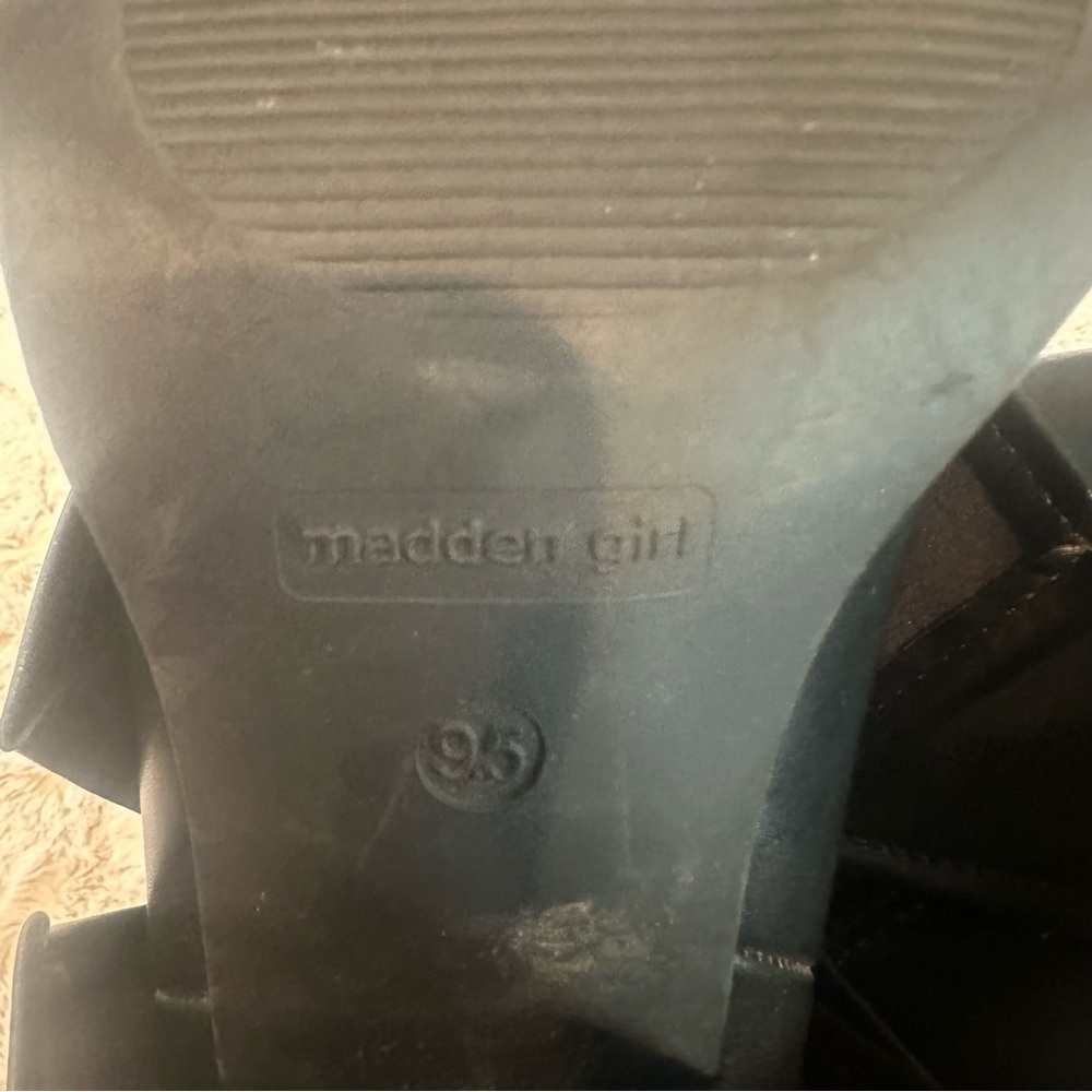 Madden Girl Black Heeled Black Fold Over Boots Womens Size 9.5 - Picture 4 of 5